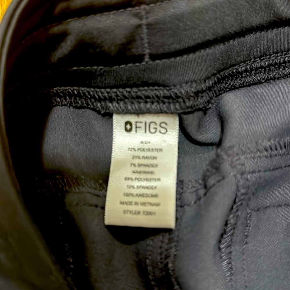 Figs scrubs